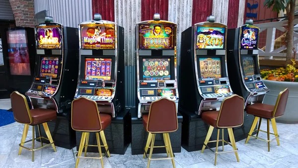 wawasan4d game category comparison: esports, football, and live-dealer tables